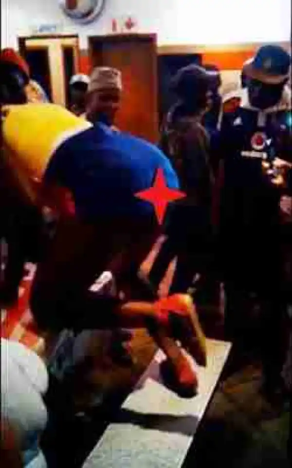 Photo Woman And Her Male Partner Go Wild While Dancing In A Tavern